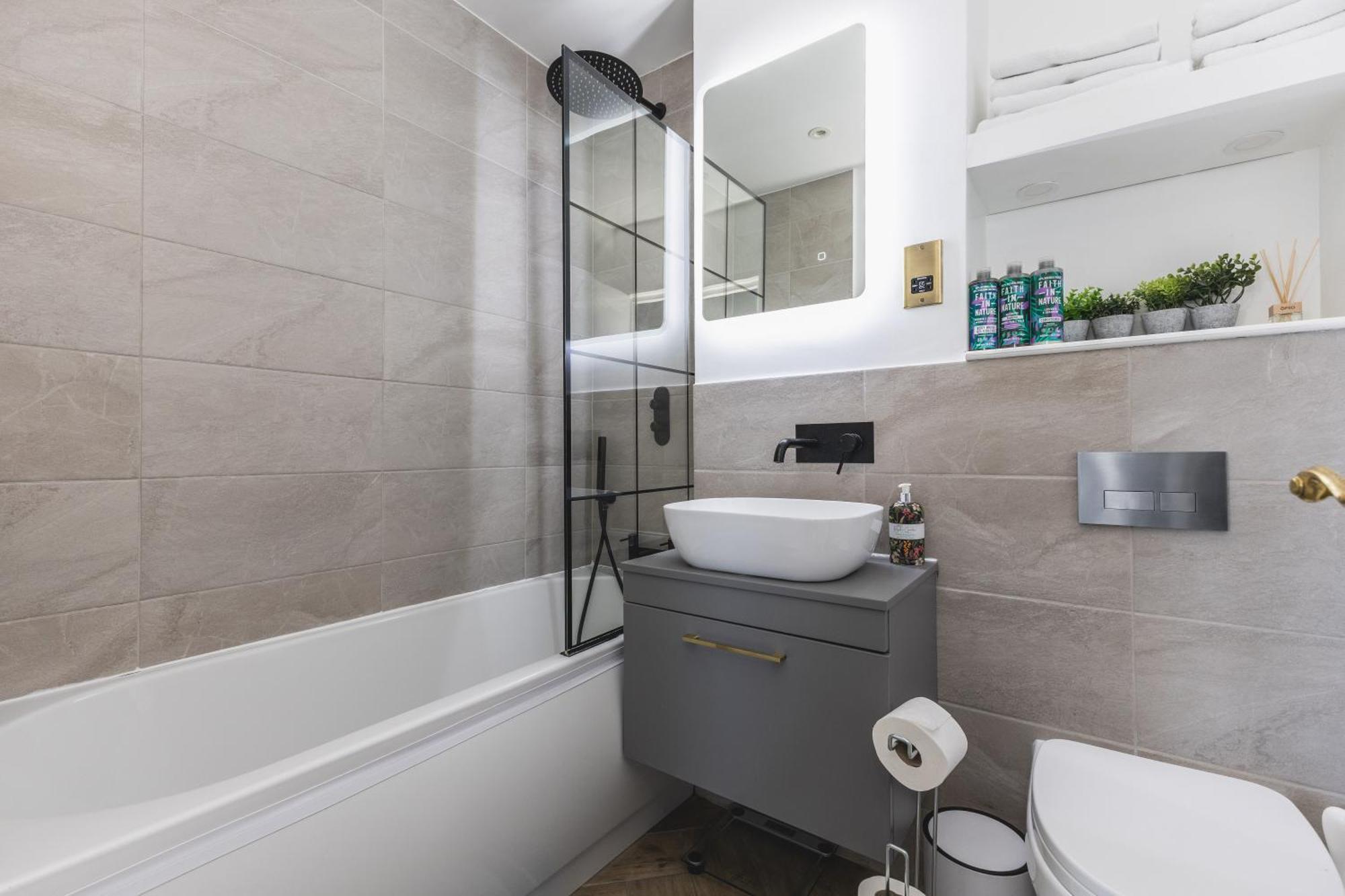 Luxurious 1-Bedroom Apartment In Kensington London Exterior foto